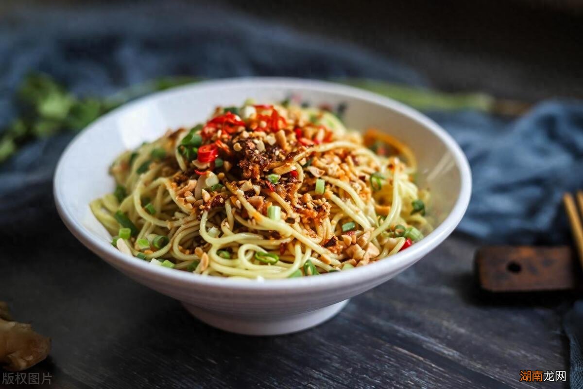 湖南省张家界的自然风光简介 张家界属于湖南哪个市