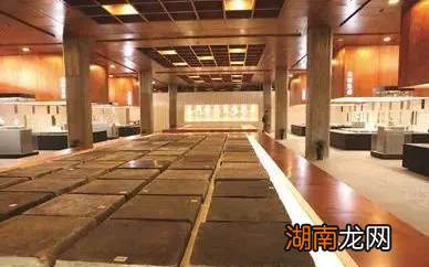 故宫中的金砖价格堪比黄金 金砖到底是怎么做的