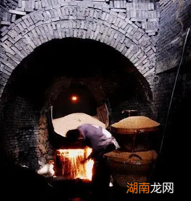 故宫中的金砖价格堪比黄金 金砖到底是怎么做的