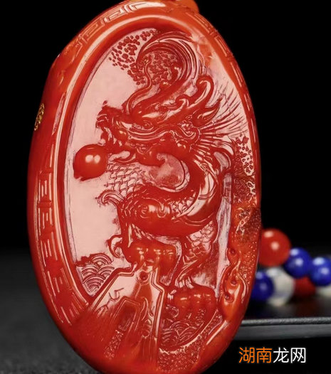 戴南红的好处有哪些 什么属相戴南红好