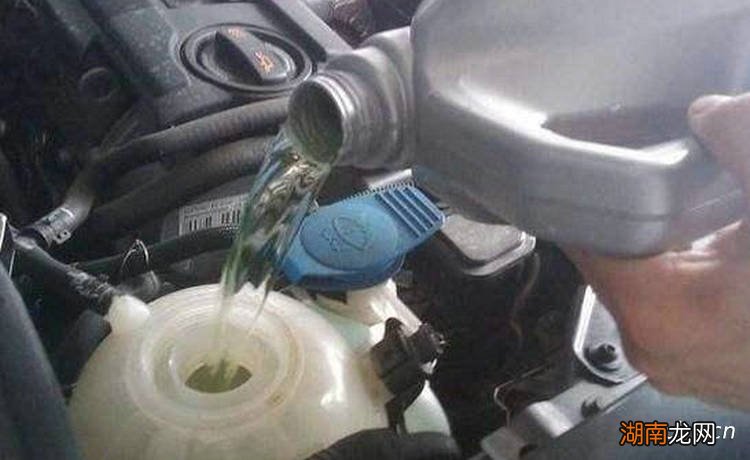 防冻液没有了可以加水吗