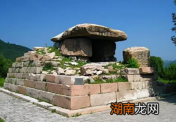 李勣的一生对唐朝贡献极大,为什么会被武则天挖坟掘墓?