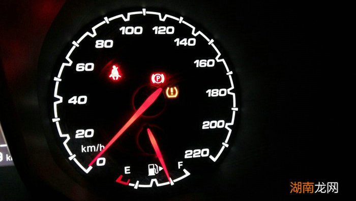 汽车感叹号的意思是什么