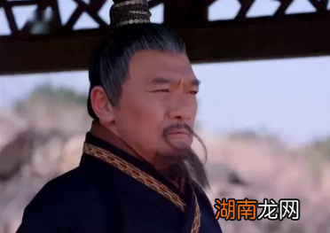 武则天为什么与自己的儿子抢皇位?她是如何从皇后变成女皇的?