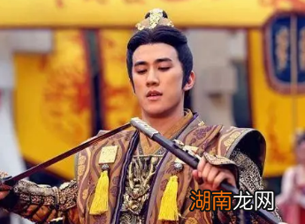 武则天为什么与自己的儿子抢皇位?她是如何从皇后变成女皇的?