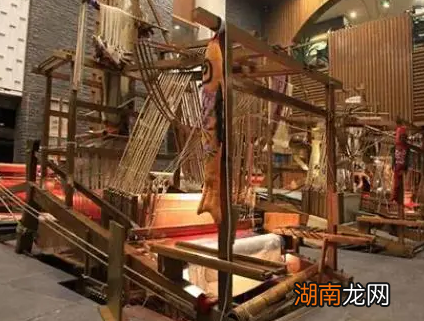 曹雪芹最后落到被抄家的地步 曹雪芹是怎么得罪雍正的