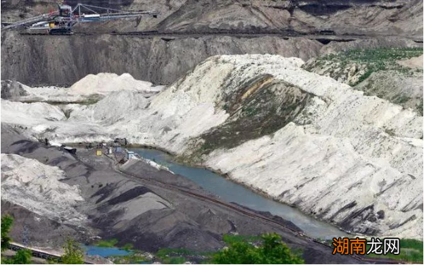 “气候圣杯”颠覆传统清洁能源!地下“白氢”或掀起新一轮绿色革命!