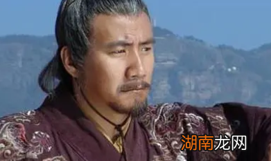 嫡长子继承和立贤不立长制度哪个更适合封建王朝?