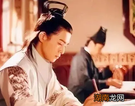 古代有些秀才连一家人都养活不了 秀才一年到底能挣多少钱