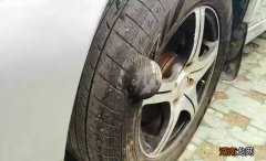 轮胎鼓包还能用吗 轮胎鼓包可以修复吗