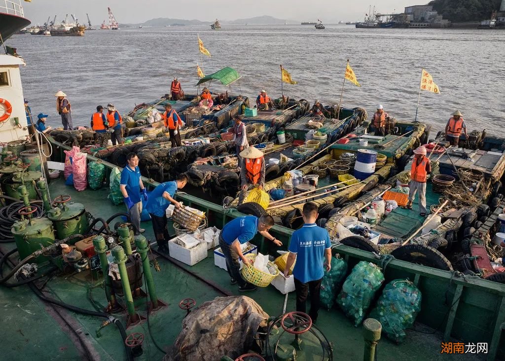 爱捡垃圾的有福了！3分钱的瓶子在这里能卖2毛