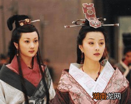 秦始皇既然想要传位给扶苏 秦始皇为什么平时还不待见扶苏