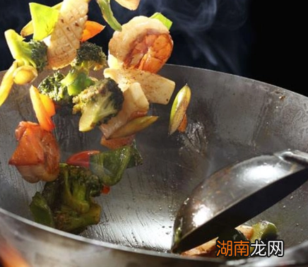 在宋朝没有普及铁锅之前 古人是怎么做饭的