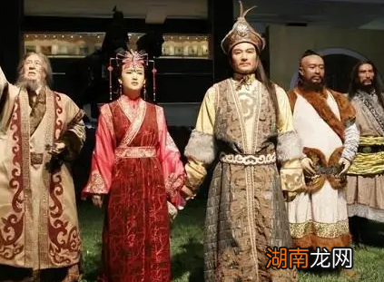 汉朝和匈奴打了几十年战争 最后为什么会输的一败涂地