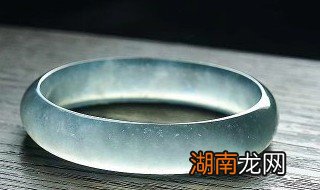 翡翠玉镯开裂怎么修复 翡翠玉镯裂了怎么办