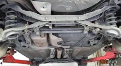 轿车底盘有异响咯噔咯噔怎么回事