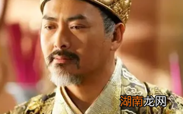 将妻子、女儿、儿媳都送给暴君的张全义,为什么对百姓却不错?