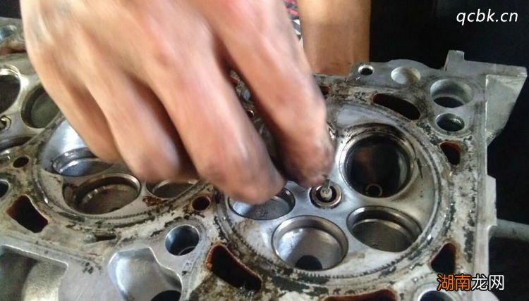 气门间隙过大修理多少钱