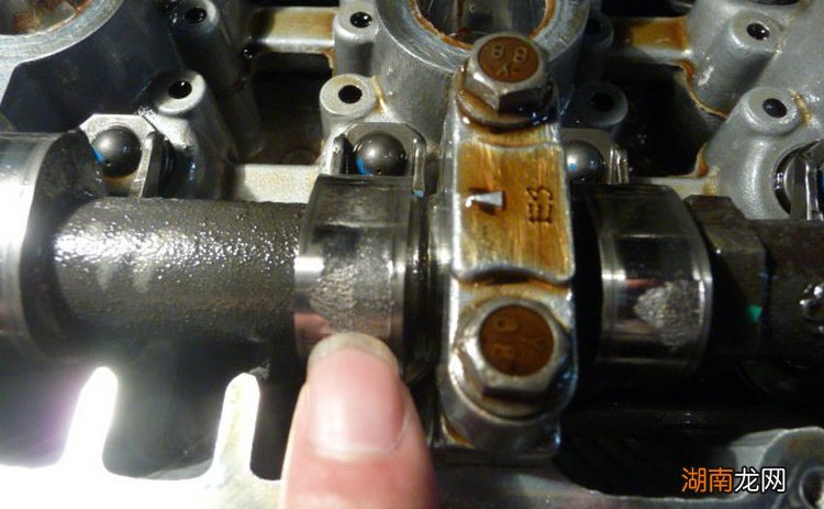 汽车凸轮轴磨损有什么症状