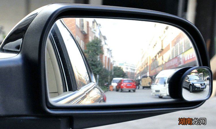 汽车倒车镜多少钱一个