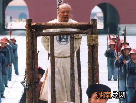 古代皇帝在处理大臣的时候 皇帝为什么喜欢抄家