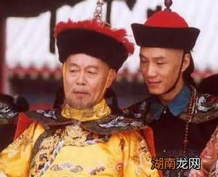 清朝危机既然开始于乾隆 乾隆皇帝到底做了什么事情