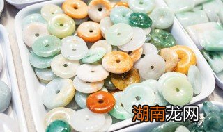 冰糯种的翡翠到底好不好 冰糯种的翡翠怎么判断