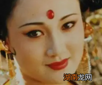 在唐朝时期,女性hi如何修饰自己的?