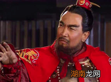 董卓权势滔天，曹操为何敢去刺杀董卓呢？