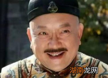 和珅当了几十年的官,为何斗不过刚上位的嘉庆?