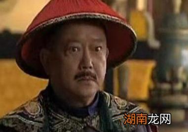 和珅当了几十年的官,为何斗不过刚上位的嘉庆?