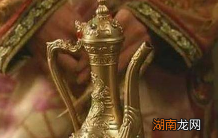 古代皇帝赐死时古人为什么乖乖自尽 有没有人能够成功逃跑