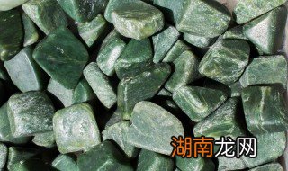 翡翠有癣是什么意思 翡翠的癣有什么表现