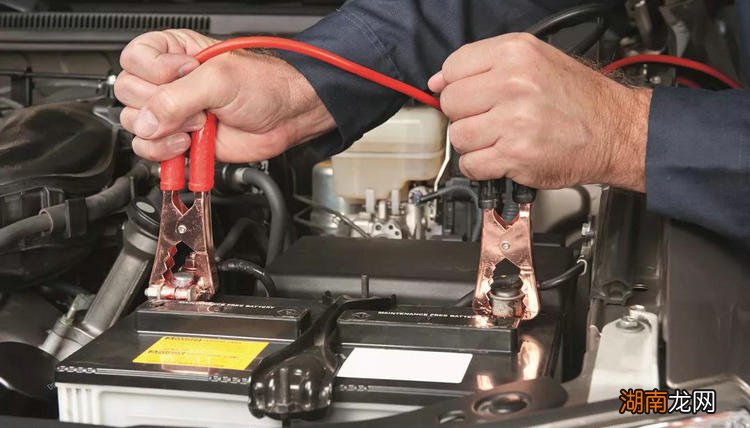 冬天汽车蓄电池天气冷亏电怎么办