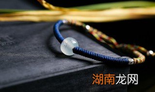 玉石玛瑙翡翠怎么区别 翡翠玛瑙玉怎么区别