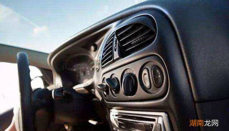 冬天停车不熄火开空调对车有影响吗