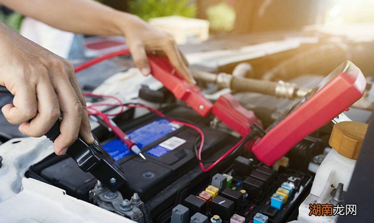 车子原地启动可以给电瓶充电吗