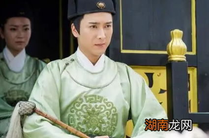 古代太监手里为什么要拿着一根拂尘 这东西有什么作用