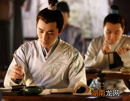 在古代有些秀才连一家人都养活不了 秀才一年能够挣多少钱