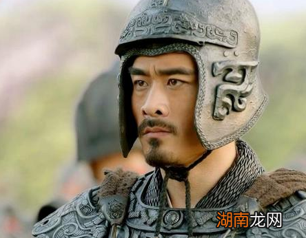 黄皓作为蜀汉后期最大的奸臣 诸葛亮临死前为何没有对他下手