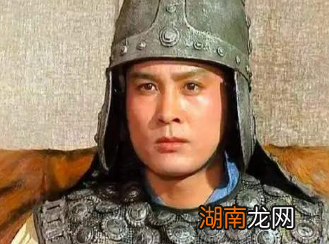 关羽为什么要找马超比试,却没找赵云比试呢?