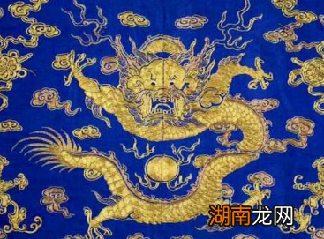 龙袍和蟒袍有什么区别？只有皇帝能穿龙袍吗？