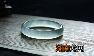 怎么查翡翠证书真假鉴别 如何鉴别翡翠证书真假