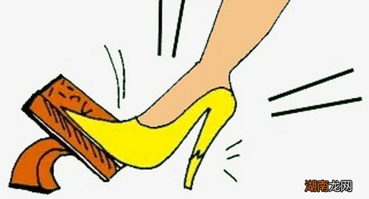 刹车硬踩不下无法打火怎么办