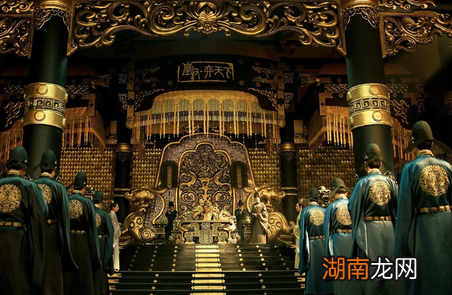 清朝上朝真的是在金銮殿吗 电视剧演的是不是真的