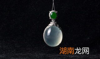 网上怎么查翡翠鉴定证书真假 翡翠鉴定证书怎么查询真假