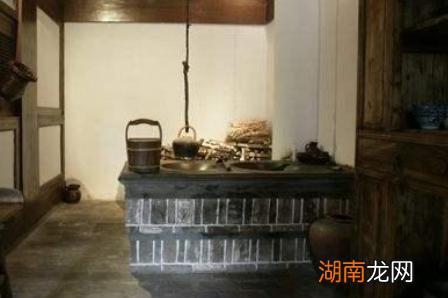 宋朝时期铁锅在大量普及 之前的古人是怎么做饭炒菜的