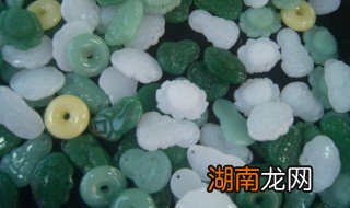 什么样的翡翠色根最好 翡翠有色根纹好不好