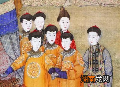 清朝后宫嫔妃去世后，她们的遗物首饰是如何处理的？