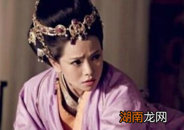 曹操为何要等十四年才杀了伏皇后呢？